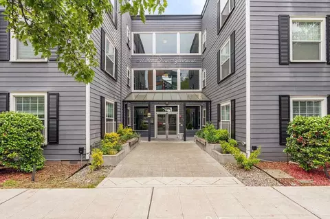 114 24th Ave E, Seattle, WA 98112