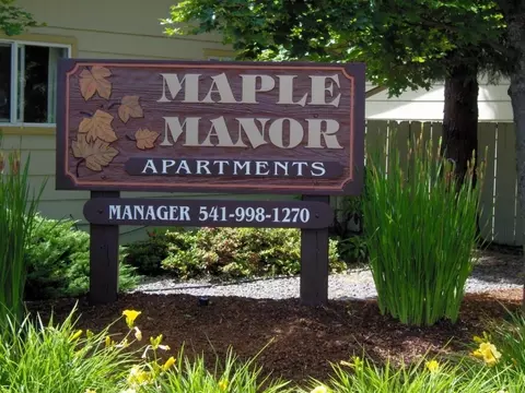 151 Maple St, Junction City, OR 97448