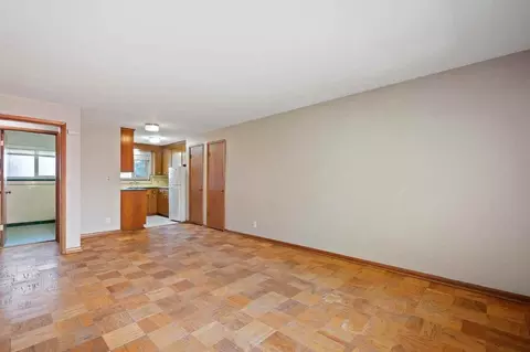 2327 NE 55th St, Seattle, WA 98105