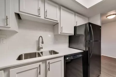 8900 Park Ln, Dallas, TX 75231