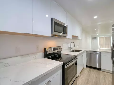 526 N Orlando Ave, West Hollywood, CA 90048