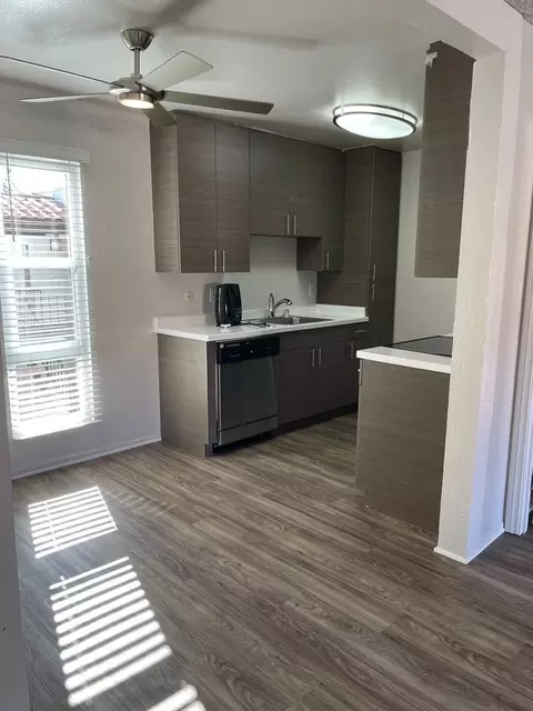 1151 Walnut Ave, Tustin, CA 92780