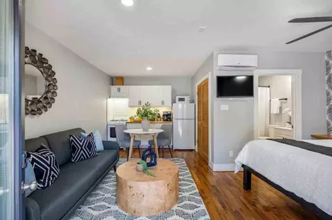 4952 Polk St, Houston, TX 77023