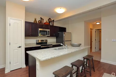 407 N Garrison Ave, Ferrelview, MO 64163