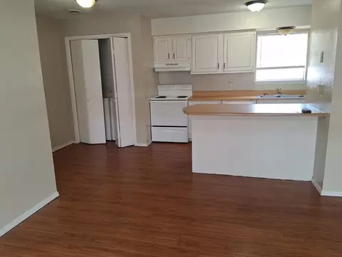 1602 Juniper Cir, Springdale, AR 72764
