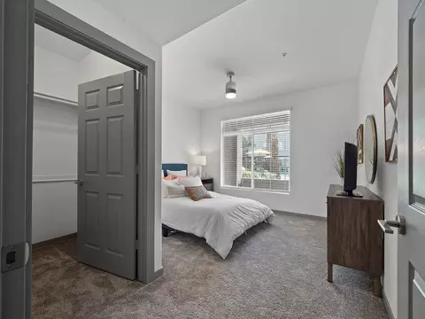 909 E Camelback Rd, Phoenix, AZ 85014 photo 8