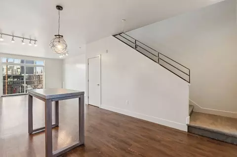 3409 Broadway, Sacramento, CA 95817