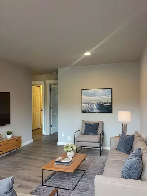 5200 Fauntleroy Way SW, Seattle, WA 98136