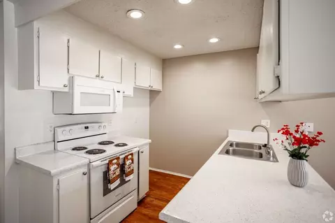 9091 Holder St, Cypress, CA 90630