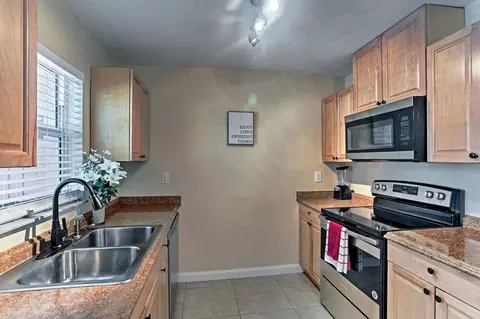 4120 SE 18th Pl, Cape Coral, FL 33904