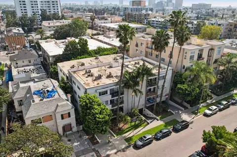 312 S Willaman Dr, Los Angeles, CA 90048