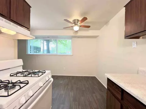 33000 Parkhill St, Wayne, MI 48184 photo 8