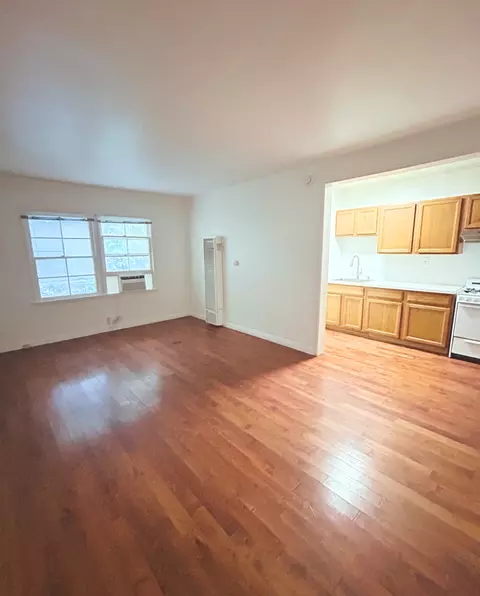 645 S Burnside Ave, Los Angeles, CA 90036