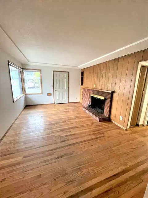 8019 SE Main St, Portland, OR 97215