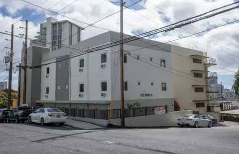 1427 Ernest St, Honolulu, HI 96822