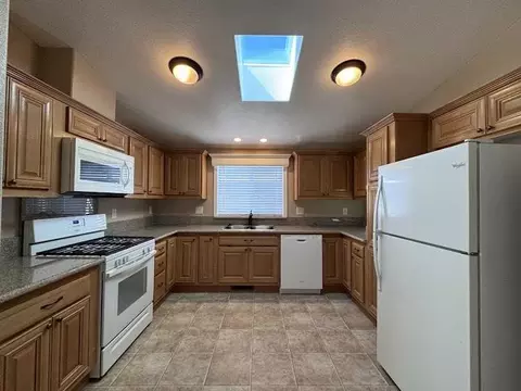 1075 Space Park Way, Mountain View, CA 94043