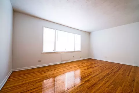 2045 E 75th St, Chicago, IL 60649 photo 9