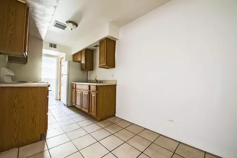 2045 E 75th St, Chicago, IL 60649 photo 7