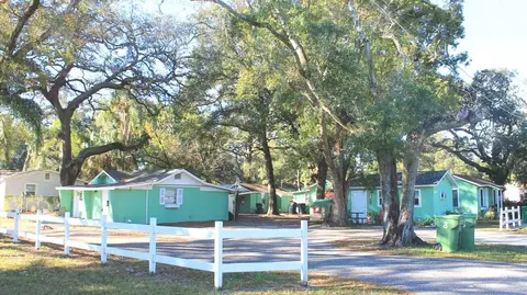 8724 N Tampa St, Tampa, FL 33604