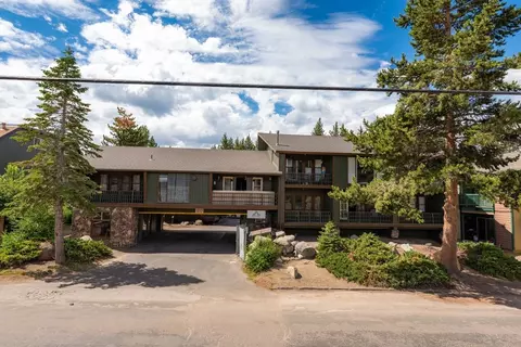 137 Kahle Dr, Stateline, NV 89449