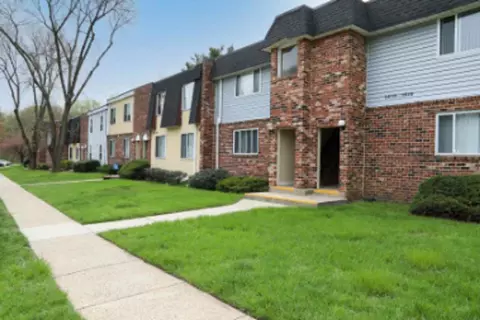 55 E Kings Hwy, Maple Shade, NJ 08052