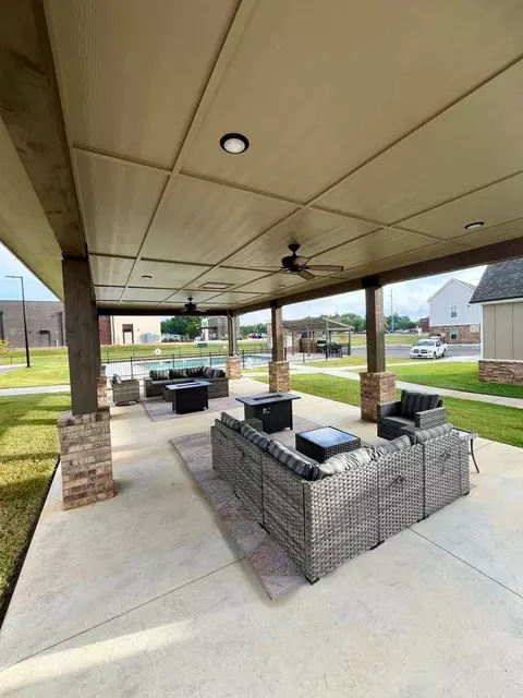 130 Cedar St, Centerton, AR 72719 photo 5