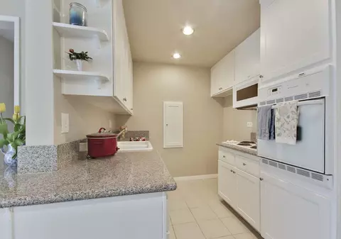 8660 Burton Way, Los Angeles, CA 90048
