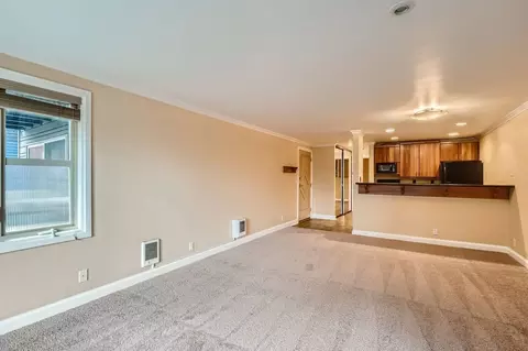 17 Etruria St, Seattle, WA 98109