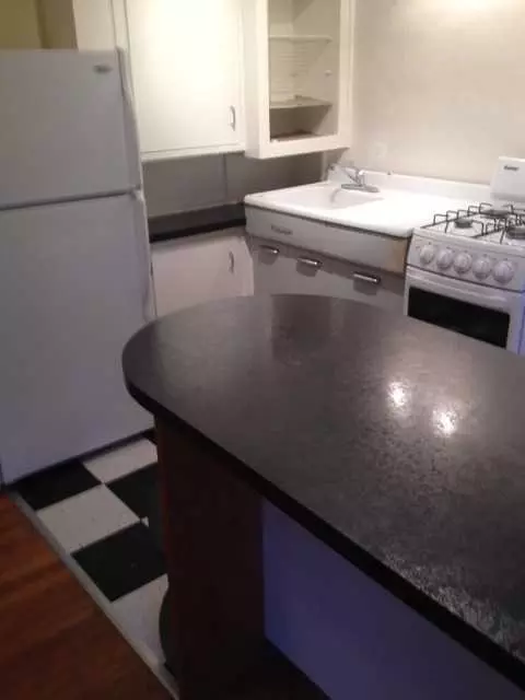 1208 10th Ave W, Seattle, WA 98119