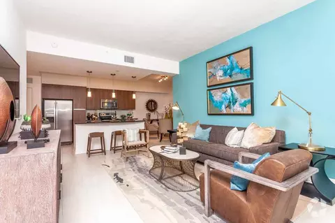 20080 W Dixie Hwy, Miami, FL 33180 photo 12