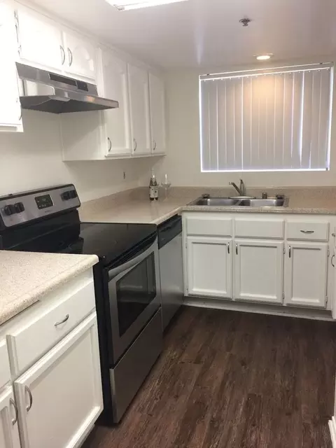 380 N Catalina Ave, Pasadena, CA 91106