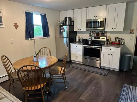 670 4th St, Newport, MN 55055