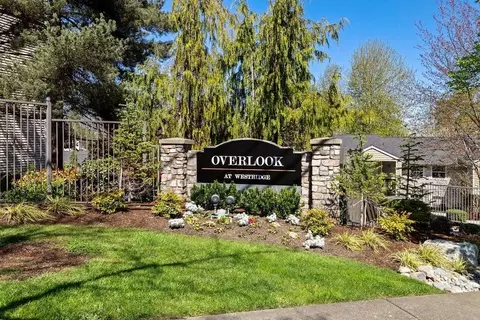 600 SW Kenyon St, Seattle, WA 98106