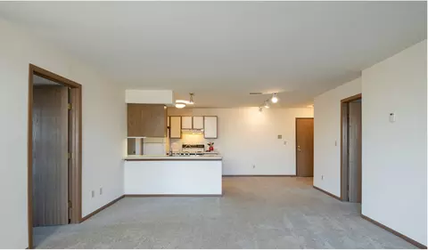 n91w16995 W17155 Apple Tree Ct, Menomonee Falls, WI 53051