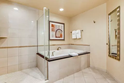 135 E Harmon Ave, Paradise, NV 89109 photo 12