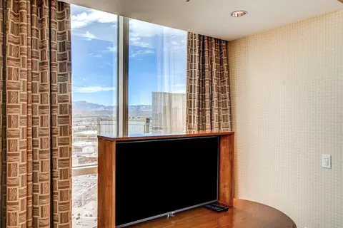 135 E Harmon Ave, Paradise, NV 89109 photo 42