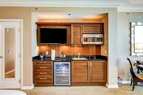 135 E Harmon Ave, Paradise, NV 89109 photo 11