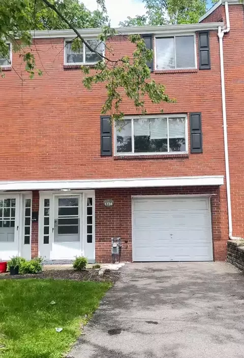 1526 Parkline Dr, Pittsburgh, PA 15227