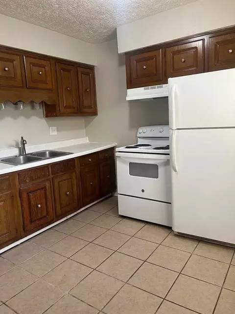 4901 S Pennsylvania Ave, Lansing, MI 48910