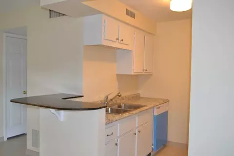 1060 Jasper St, Clearwater, FL 33756