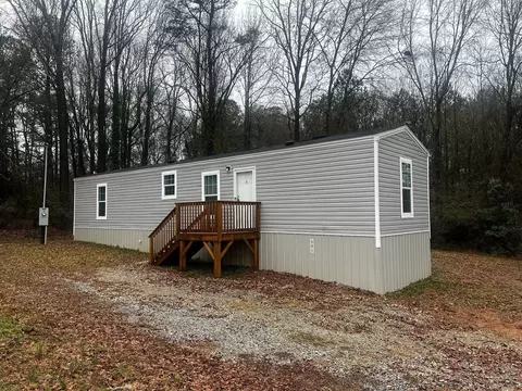 189 Mason St, Royston, GA 30662