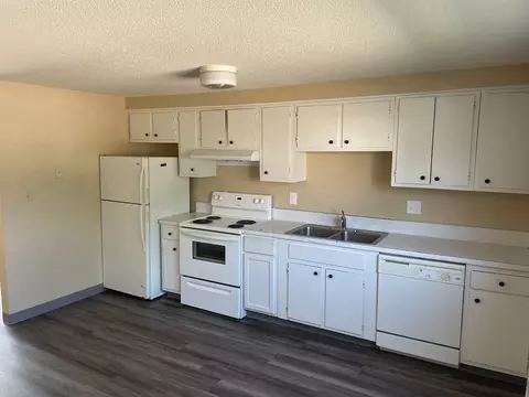 1601 30th St NW, Cedar Rapids, IA 52405