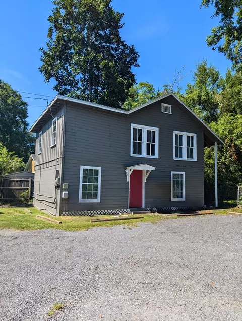 1968 Clinton Ave, Mobile, AL 36617