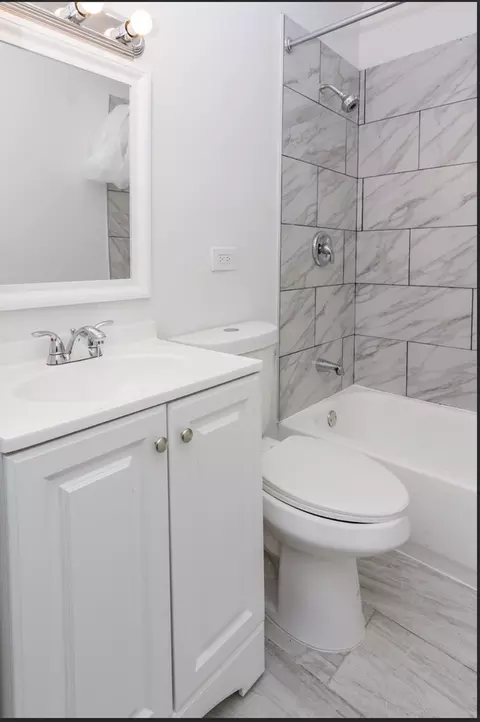 4200 W Washington Blvd, Chicago, IL 60624