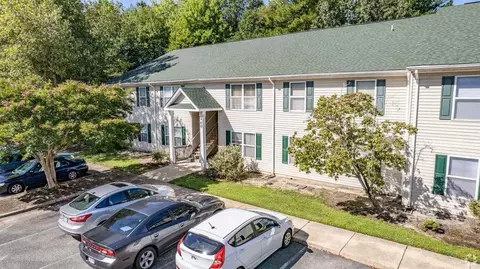 420 Acorn Grove Ln, Chesapeake, VA 23320