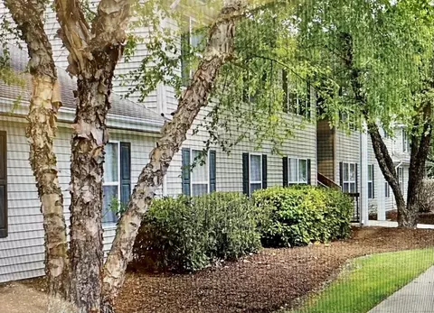 420 Acorn Grove Ln, Chesapeake, VA 23320