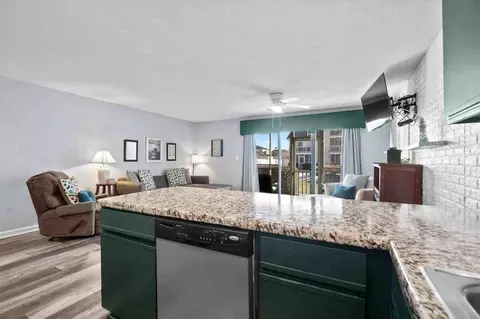 1860 Auburn Ln, Surfside Beach, SC 29575