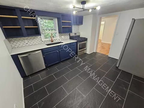 8104 Mcgee St, Kansas City, MO 64114