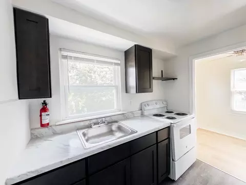 221 Berkley Rd, Paulsboro, NJ 08066