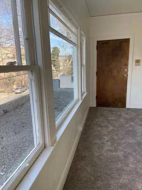360 Oakland Ave, Oakland, CA 94611